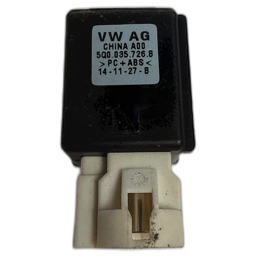 USB konektor 5Q0 035 726 B