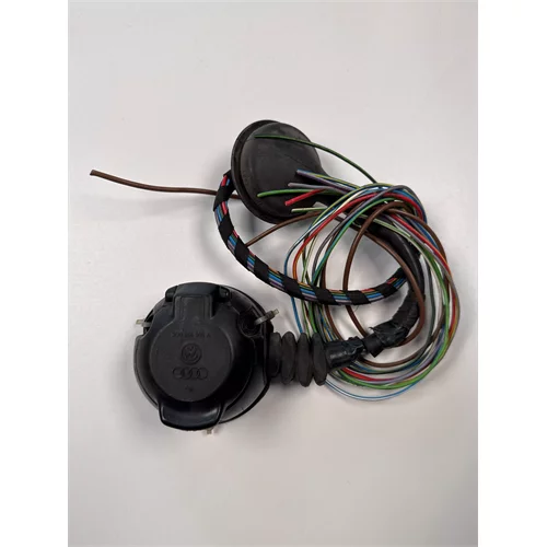 Zásuvka tažného zařízení 3D0 945 505 A