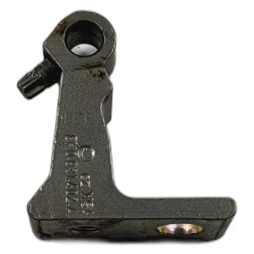 Pant dveří pravý 8K0 831 402 A