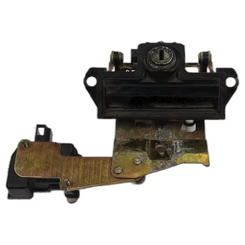 Klika pátých dveří, 1U9 827 565 C