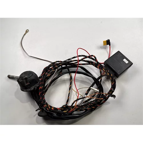 Kabeláž tažného zařízení se zásuvkou a jednotkou KABTAZ003