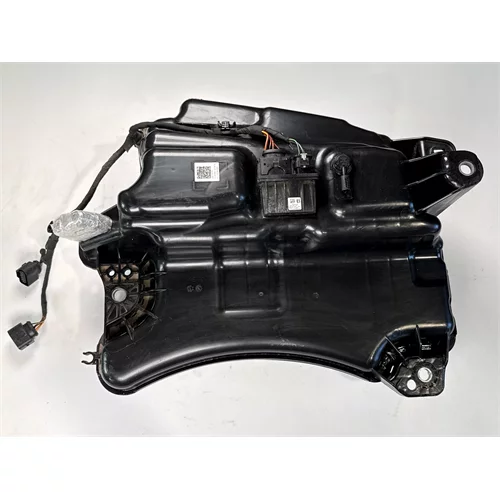 Nádrž na AdBlue, 5Q0 131 877 F, OIII